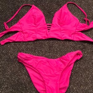 hot pink bikini 💕